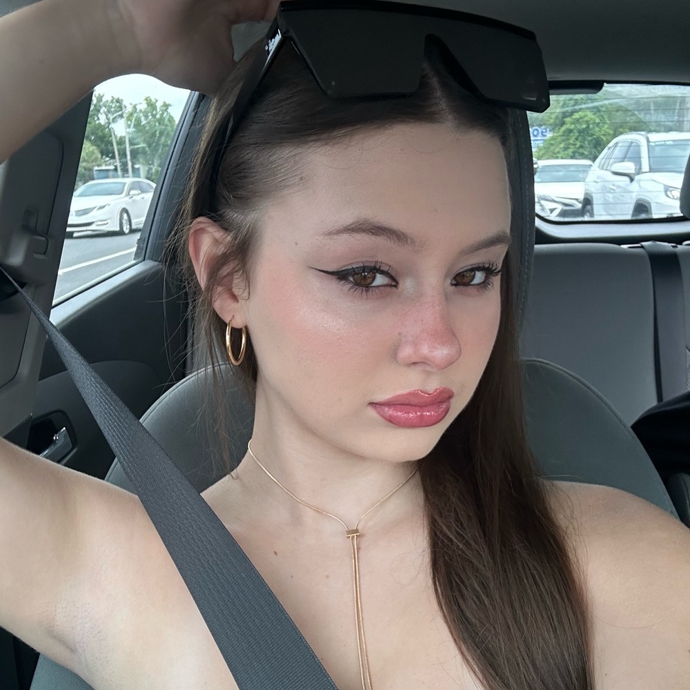 Meet your Posher, Norah